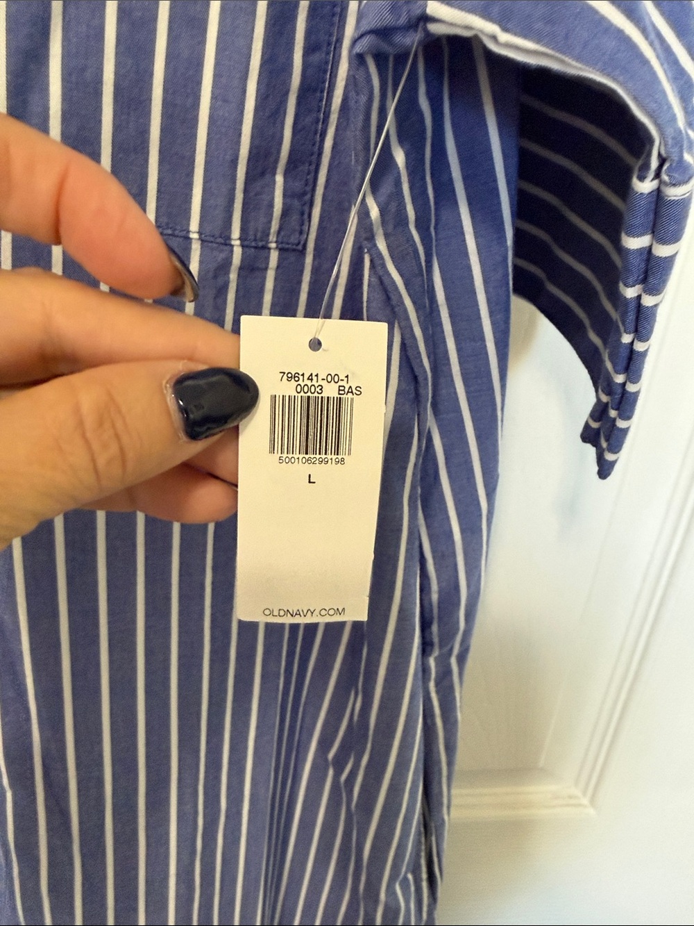 Old Navy Navy White Vertical Stripe Short-Sleeve Button Shirt w/pockets Sz L NWT - Picture 3 of 8
